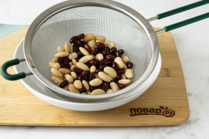 Теплый салат с фасолью