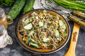 Салат с морской капустой и свежим огурцом Салат с морской капустой и свежим огурцом