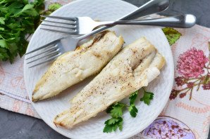 Хек с лимоном в духовке