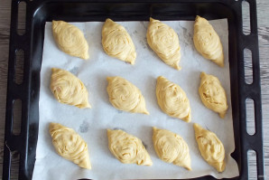 "Бадамбура" с вишней и орехами "Бадамбура" с вишней и орехами