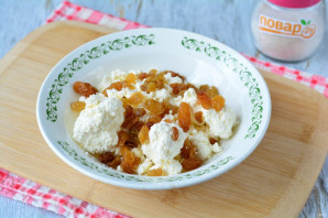 Рулет из лаваша с творогом и изюмом Рулет из лаваша с творогом и изюмом