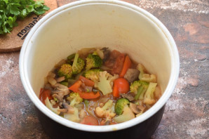 Овощное рагу в мультиварке для диабетиков Овощное рагу в мультиварке для диабетиков