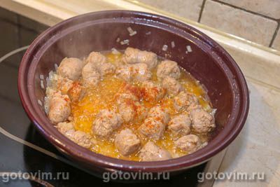 Тажин из колбасок с картошкой Тажин из колбасок с картошкой