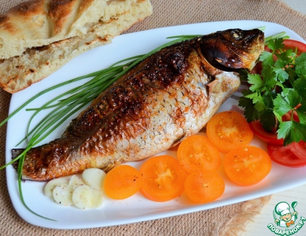 Карп с жареным луком