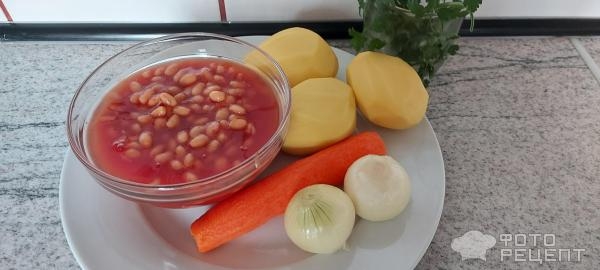 Рецепт: Фасолевый суп на курином бульоне - с консервированной фасолью в томате Рецепт: Фасолевый суп на курином бульоне - с консервированной фасолью в томате