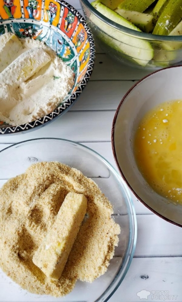 Рецепт: Хрустящие кабачки - с соусом