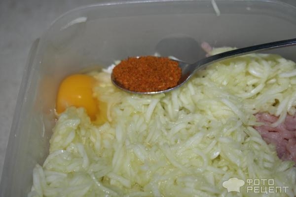 Рецепт: Котлеты из кабачков - с курицей, овощами и творогом