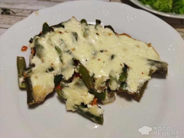 Рецепт: Куриное филе со стручковой фасолью - под творожной заливкой в духовке Рецепт: Куриное филе со стручковой фасолью - под творожной заливкой в духовке