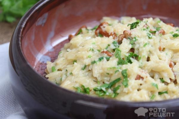 Рецепт: Паста с беконом и лисичками в сливочном соусе - с пастой орзо без бекона Рецепт: Паста с беконом и лисичками в сливочном соусе - с пастой орзо без бекона