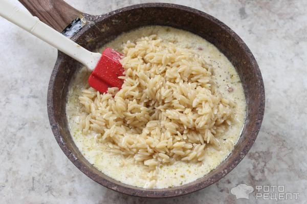 Рецепт: Паста с беконом и лисичками в сливочном соусе - с пастой орзо без бекона Рецепт: Паста с беконом и лисичками в сливочном соусе - с пастой орзо без бекона