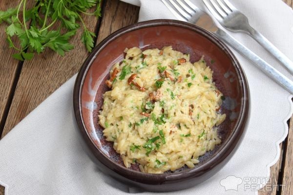 Рецепт: Паста с беконом и лисичками в сливочном соусе - с пастой орзо без бекона Рецепт: Паста с беконом и лисичками в сливочном соусе - с пастой орзо без бекона