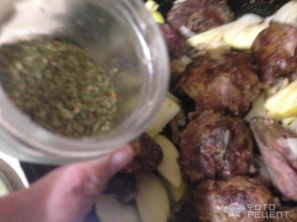 Рецепт: Печень куриная с яблоками - В моем исполнении.