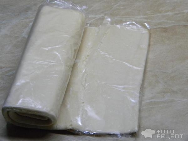 Рецепт: Пирог из слоеного теста с творогом и свежими ягодами - со сметаной и агар-агаром