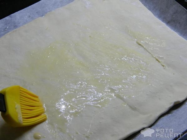 Рецепт: Пирог из слоеного теста с творогом и свежими ягодами - со сметаной и агар-агаром