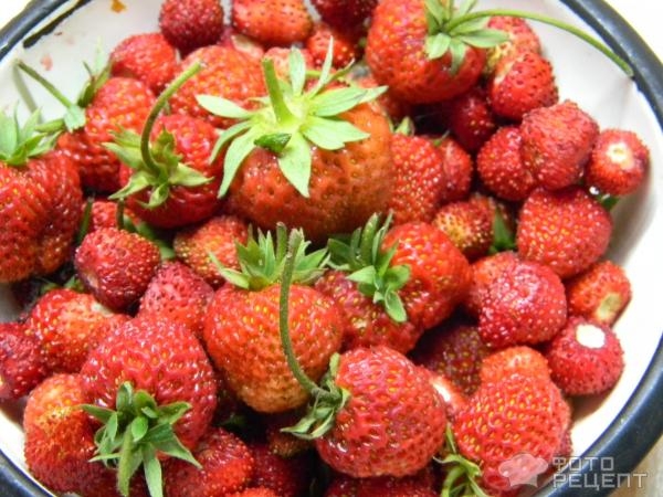 Рецепт: Пирог из слоеного теста с творогом и свежими ягодами - со сметаной и агар-агаром