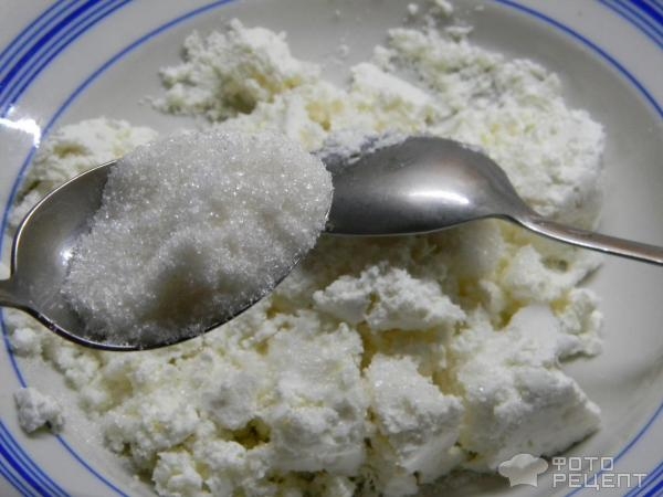 Рецепт: Пирог из слоеного теста с творогом и свежими ягодами - со сметаной и агар-агаром