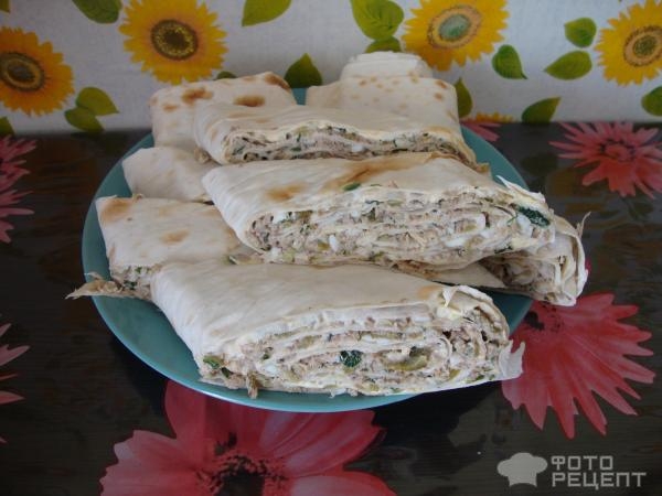 Рецепт: Рулеты из лаваша с начинкой - Беспроигрышный вариант лёгкой закуски.