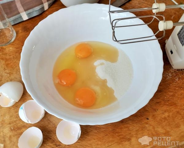 Рецепт: Шарлотка со щавелем - Быстрый сладкий пирог Рецепт: Шарлотка со щавелем - Быстрый сладкий пирог