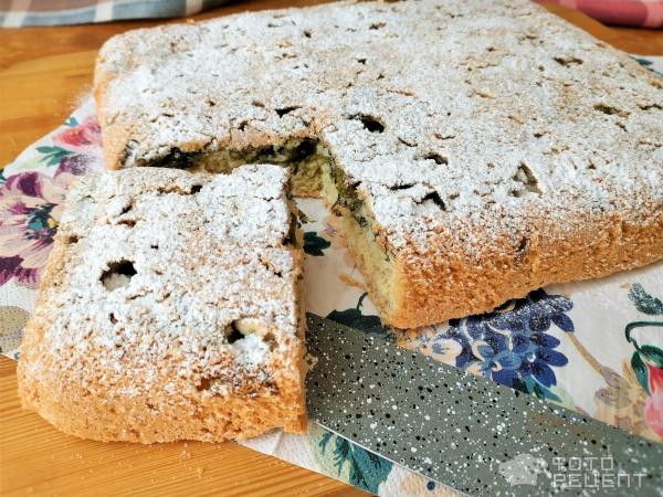 Рецепт: Шарлотка со щавелем - Быстрый сладкий пирог Рецепт: Шарлотка со щавелем - Быстрый сладкий пирог