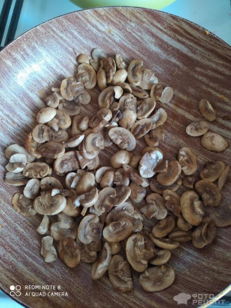 Рецепт: Сырный суп с курицей и шампиньонами - Со шпинатом Рецепт: Сырный суп с курицей и шампиньонами - Со шпинатом