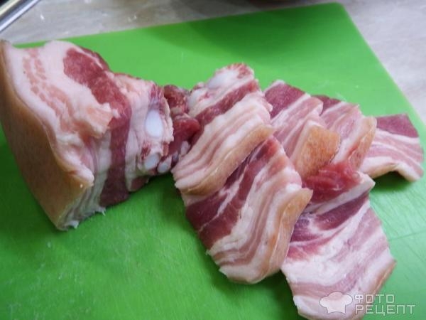 Рецепт: Жареная свиная грудинка с картошкой и луком - вкусно и по-домашнему Рецепт: Жареная свиная грудинка с картошкой и луком - вкусно и по-домашнему