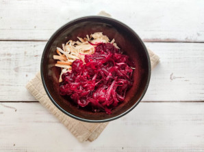 Копченый салат из свеклы Копченый салат из свеклы