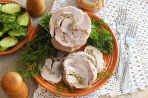 Рулет из свинины в ветчиннице Рулет из свинины в ветчиннице