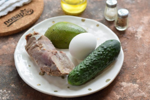 Салат с авокадо и языком Салат с авокадо и языком