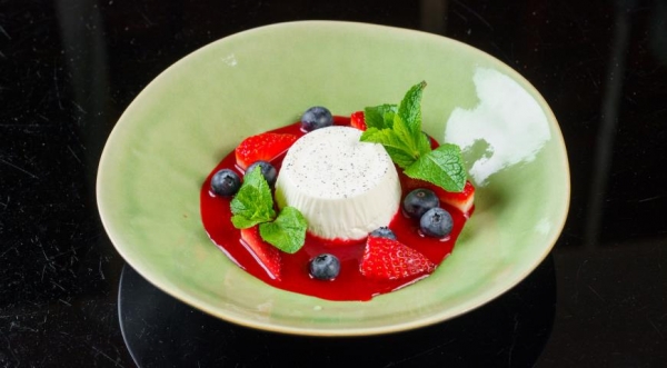 Паннакотта со свежими ягодами, пошаговый рецепт с фото