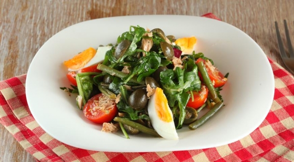 Салат с зеленой фасолью, тунцом и помидорами, пошаговый рецепт с фото