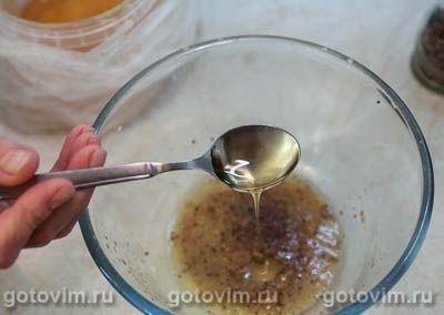 Баклажаны и перцами, обжаренные на сковороде в горчично-медовом соусе Баклажаны и перцами, обжаренные на сковороде в горчично-медовом соусе