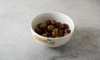 Маринованные огурцы с крыжовником Маринованные огурцы с крыжовником