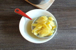 Маринованный имбирь со свеклой Маринованный имбирь со свеклой