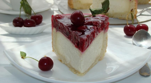 Песочный пирог с творогом и вишней, пошаговый рецепт с фото