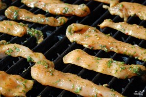 Закуска из курицы и свежих овощей Закуска из курицы и свежих овощей