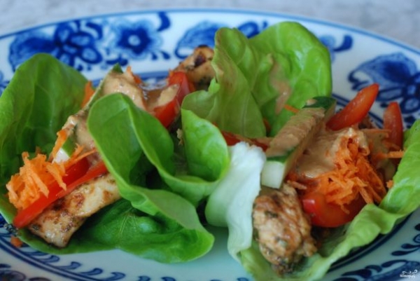 Закуска из курицы и свежих овощей Закуска из курицы и свежих овощей