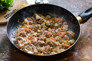 Болгарский перец фаршированный куриной печенью