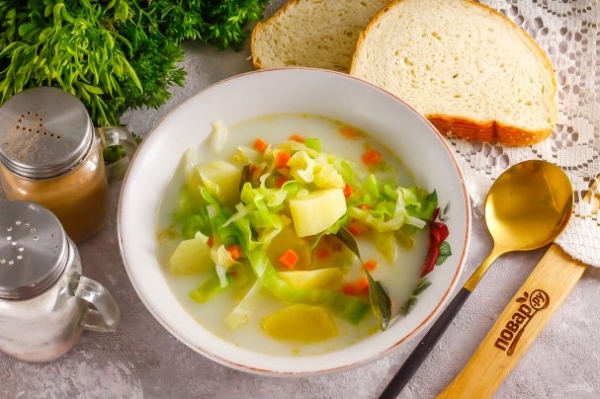 Молочный суп с капустой и картофелем Молочный суп с капустой и картофелем