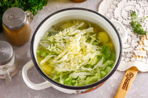 Молочный суп с капустой и картофелем Молочный суп с капустой и картофелем