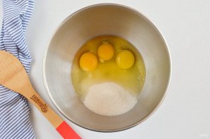 Шарлотка с абрикосами Шарлотка с абрикосами