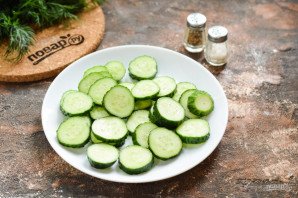 Салат с огурцами и помидорами на зиму