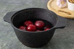 Соус "Ткемали" с грецкими орехами Соус "Ткемали" с грецкими орехами