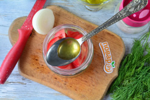 Сладкие маринованные помидоры дольками