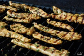 Закуска из курицы и свежих овощей Закуска из курицы и свежих овощей