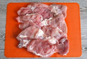 Рулет из свинины в ветчиннице Рулет из свинины в ветчиннице