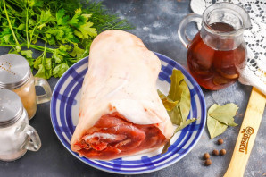 Свиная рулька в вине Свиная рулька в вине