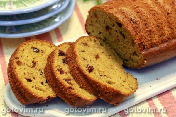 Бананово-тыквенный кекс с вяленой клюквой