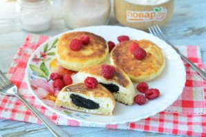 Сырники с черносливом Сырники с черносливом