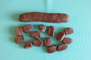 Шоколадные вареники с вишней Шоколадные вареники с вишней