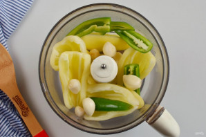 Аджика из сладкого перца Аджика из сладкого перца